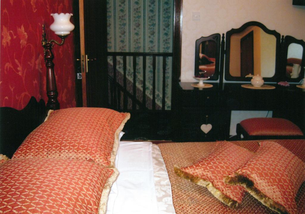 Sleepy Hollow B&B Ballymena Quarto foto